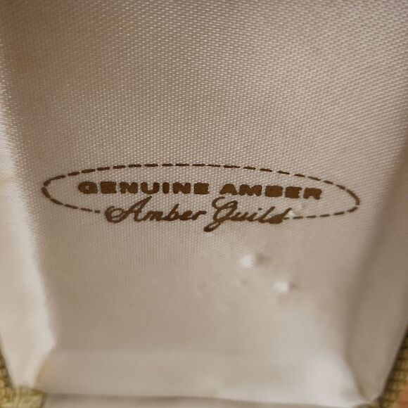 Genuine Amber pin with Lietuva printed on silver tone stick pin - Picture 3 of 6